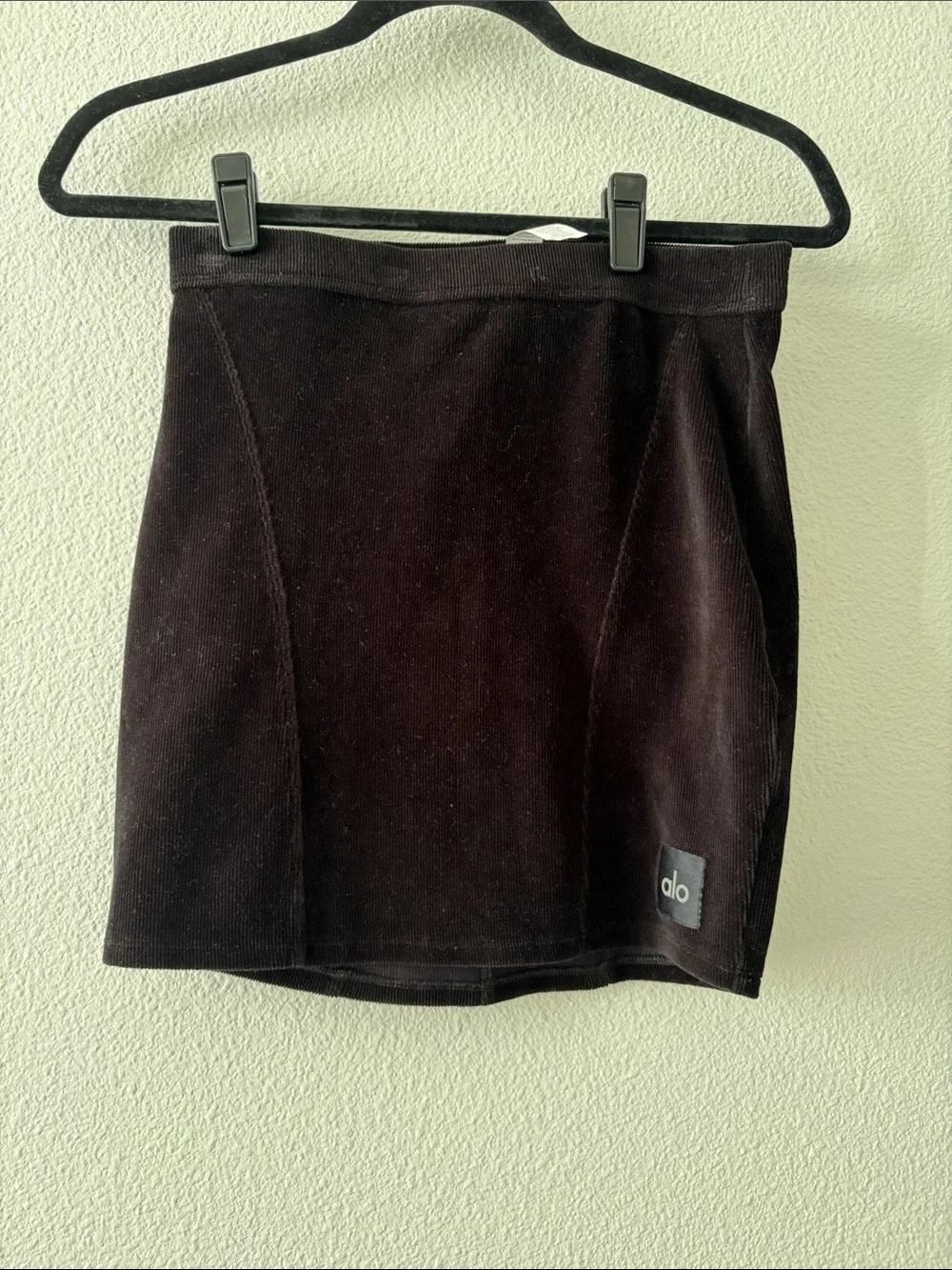 ALO Yoga Microcorduroy Mini Skirt – Black Size Small